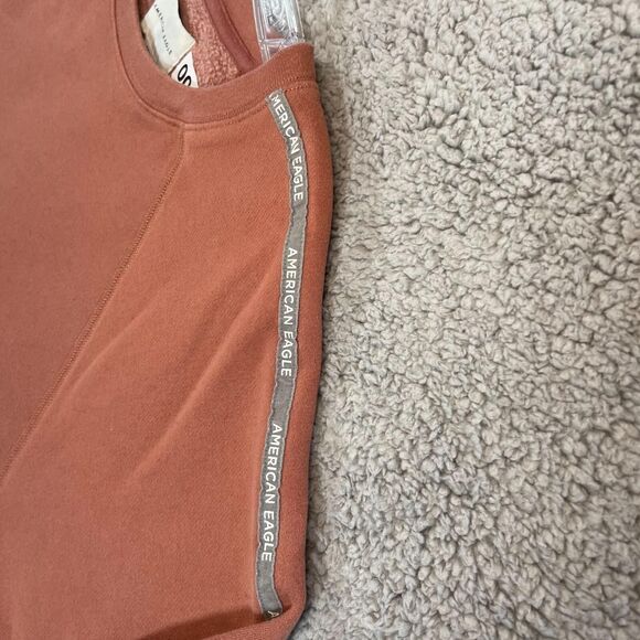 American Eagle Sweatshirt Womens Small Rust Crewneck Fleece Lined Logo Tape - Picture 6 of 9
